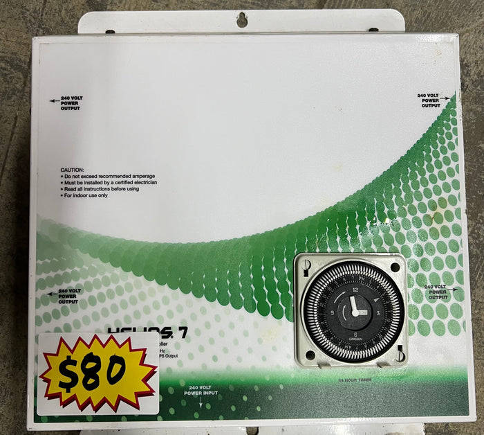 Pre-Owned TITAN CONTROLS HELIOS 7, 8 LIGHT CONTROLLER