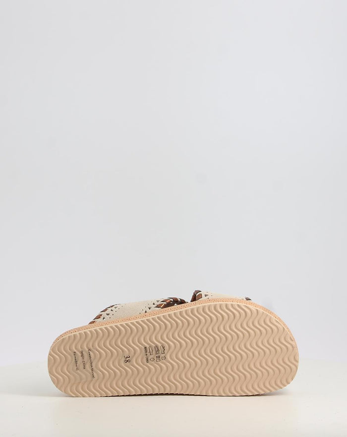 CRISS CROSS SANDAL METSTITCH