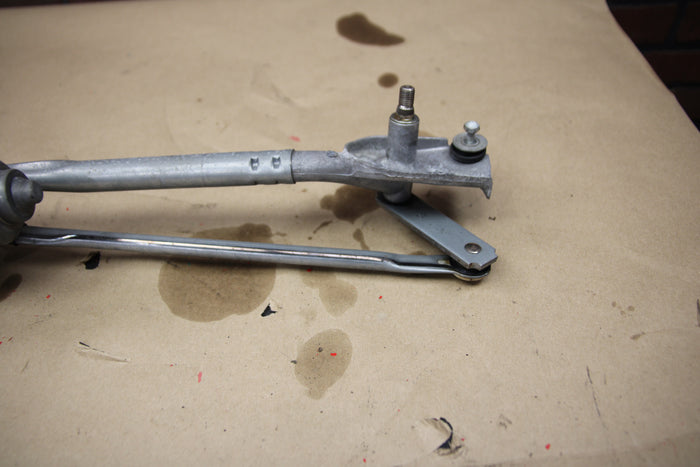 2008 - 2023 DODGE CHALLENGER FRONT WINDSHIELD WIPER LINKAGE W/ MOTOR OEM