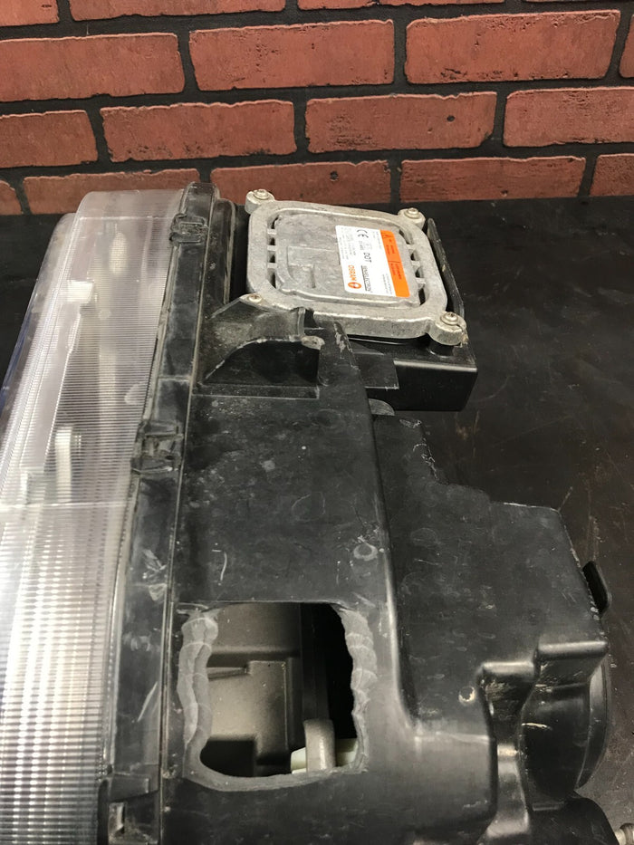 2008-2014 Challenger SRT8 Right Side Passenger Headlight OEM XENON HID Ballast