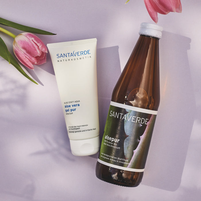 Santaverde Aloe Essentials Duo – Set mit Aloe Vera Cream und Aloepur Aloe Vera Saft sommerlich arrangiert