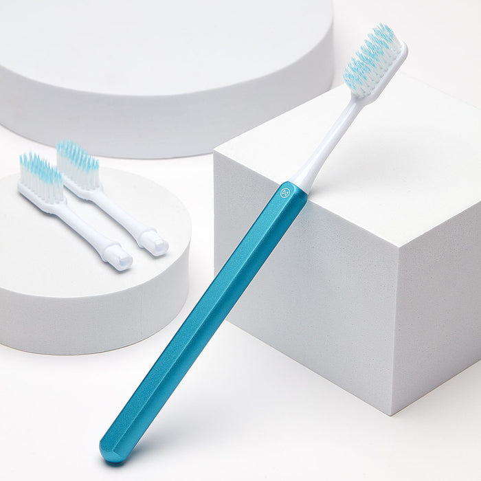 Arctic Blue Toothbrush + 2 brush heads
