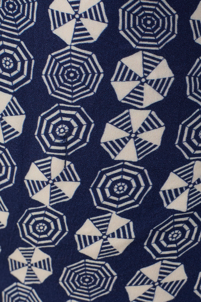 Blue Guarda-sol V Neck Sleeveless Top_8