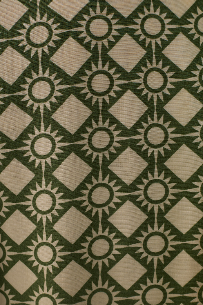 Green Amanhecer V Neck Sleeveless Top_6