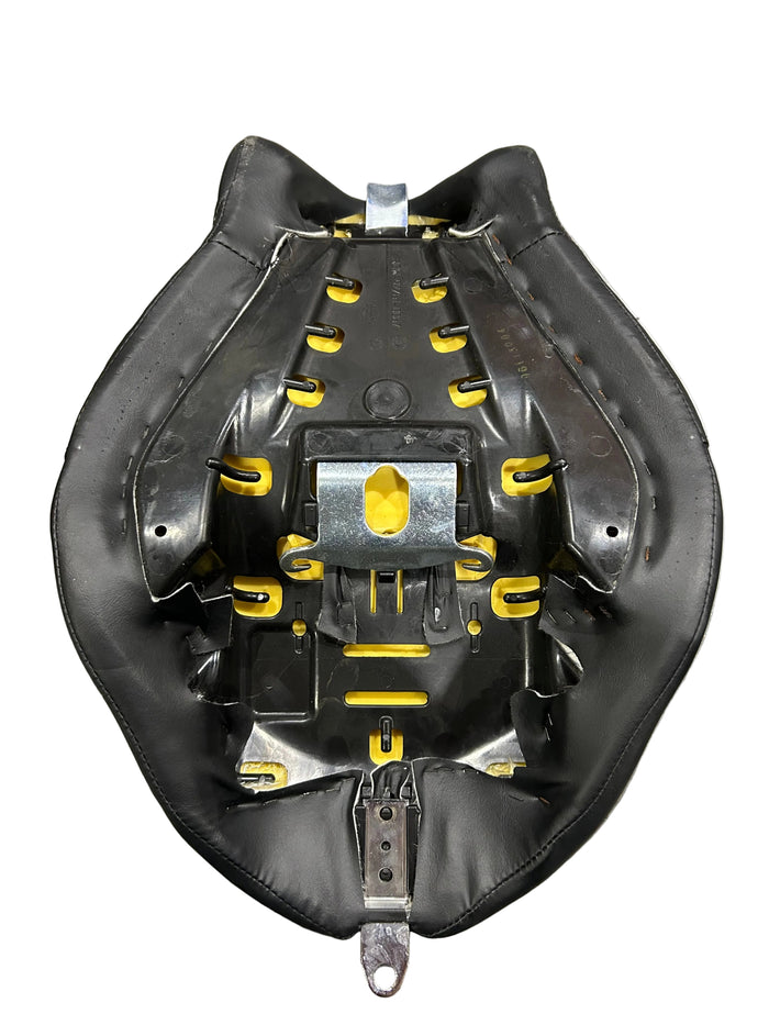 Harley Davidson OEM 07-13 XL Sportster Reduced Reach Solo Seat 54385-11