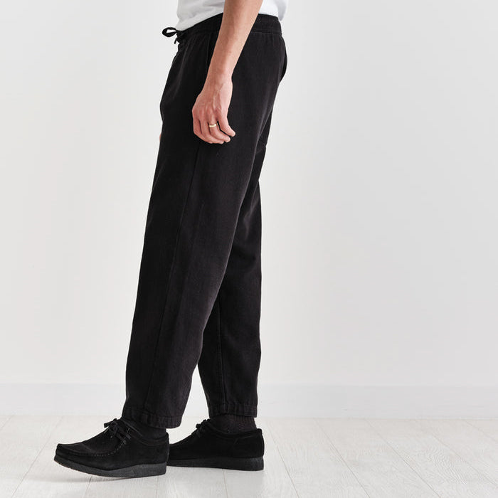 Kurt Organic Twill Trouser in Black