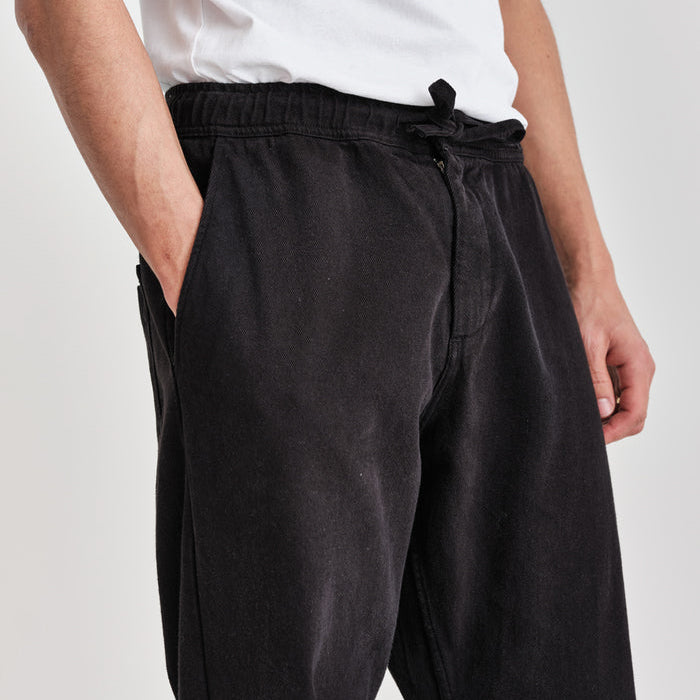 Kurt Organic Twill Trouser in Black
