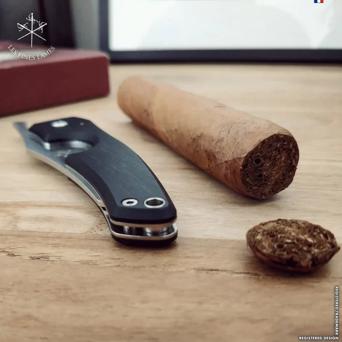 Les Fines Lames Cigar Cutter Le Petit Ebony - CC0201002