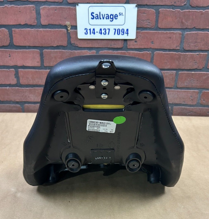 LIKE NEW Harley Davidson OEM 20-23 Low Rider Softail Solo Seat P52000496