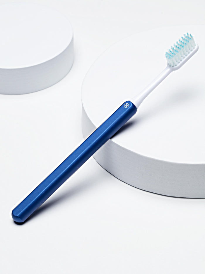 Ocean Blue Toothbrush + 2 brush heads