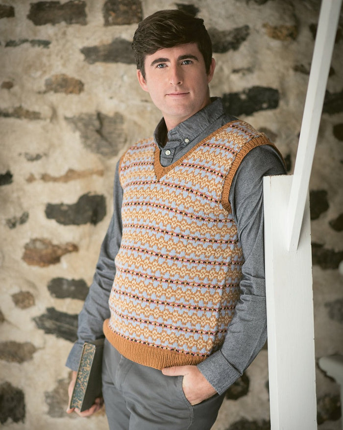 Outlander Knitting: The Official Book of 20 Knits edited by Kate Atherley