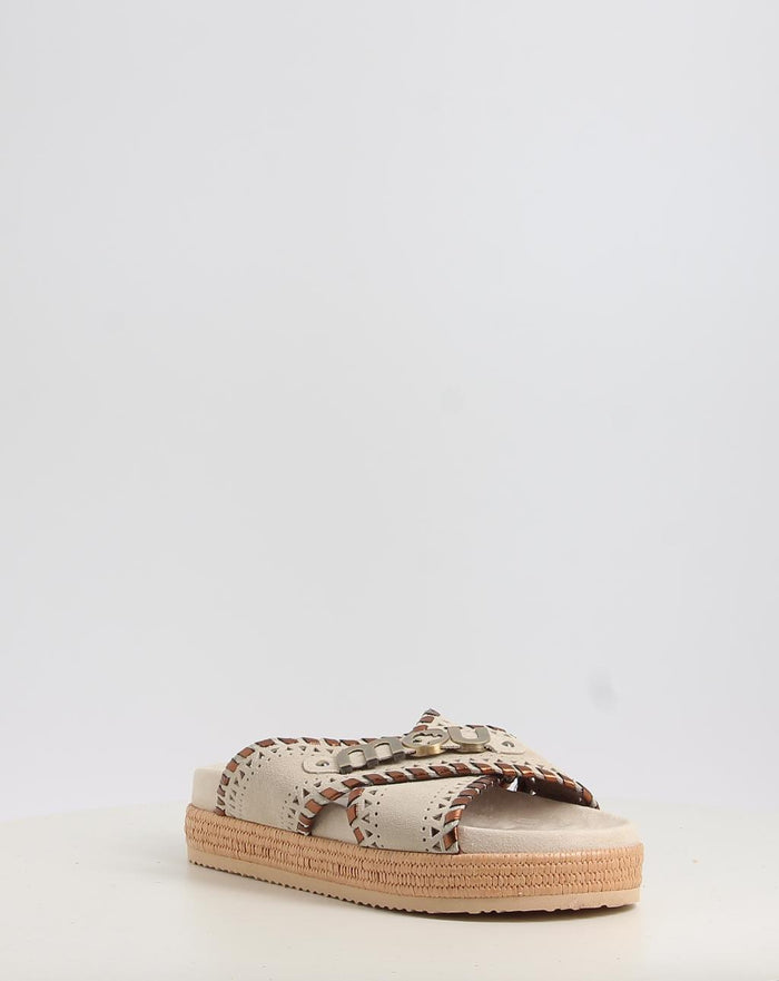 CRISS CROSS SANDAL METSTITCH