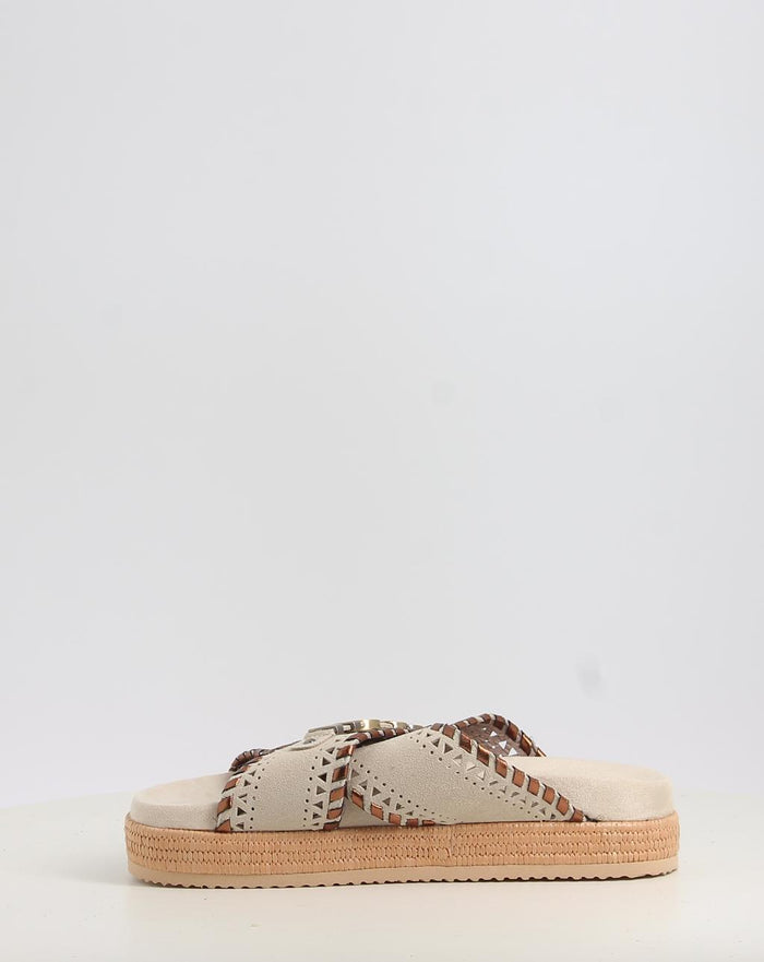 CRISS CROSS SANDAL METSTITCH
