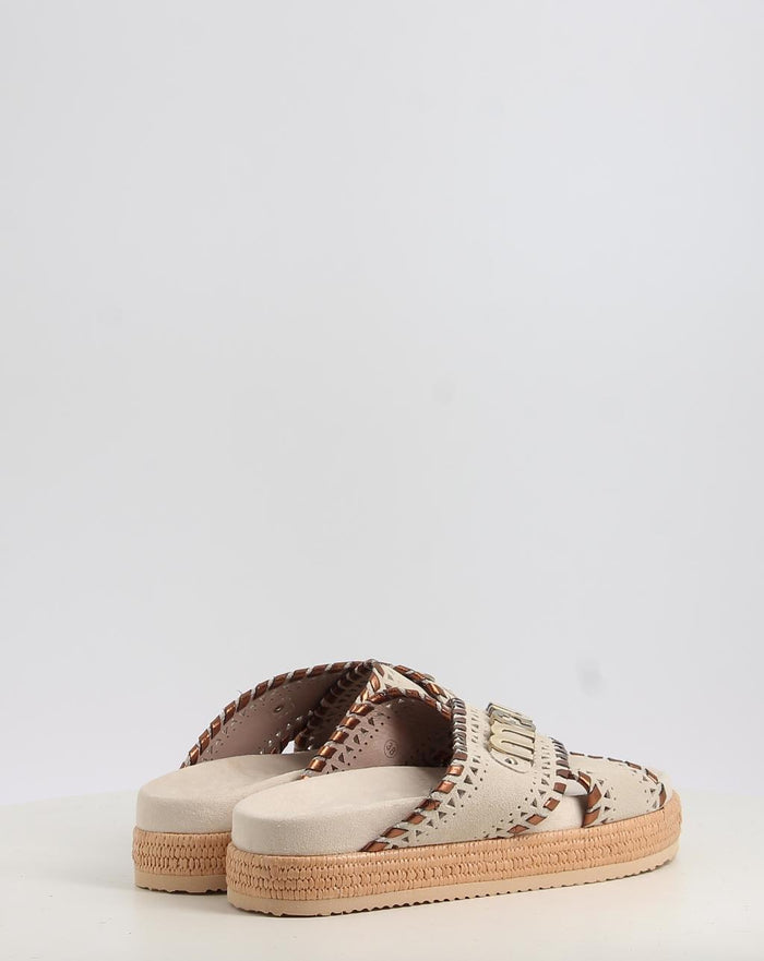 CRISS CROSS SANDAL METSTITCH