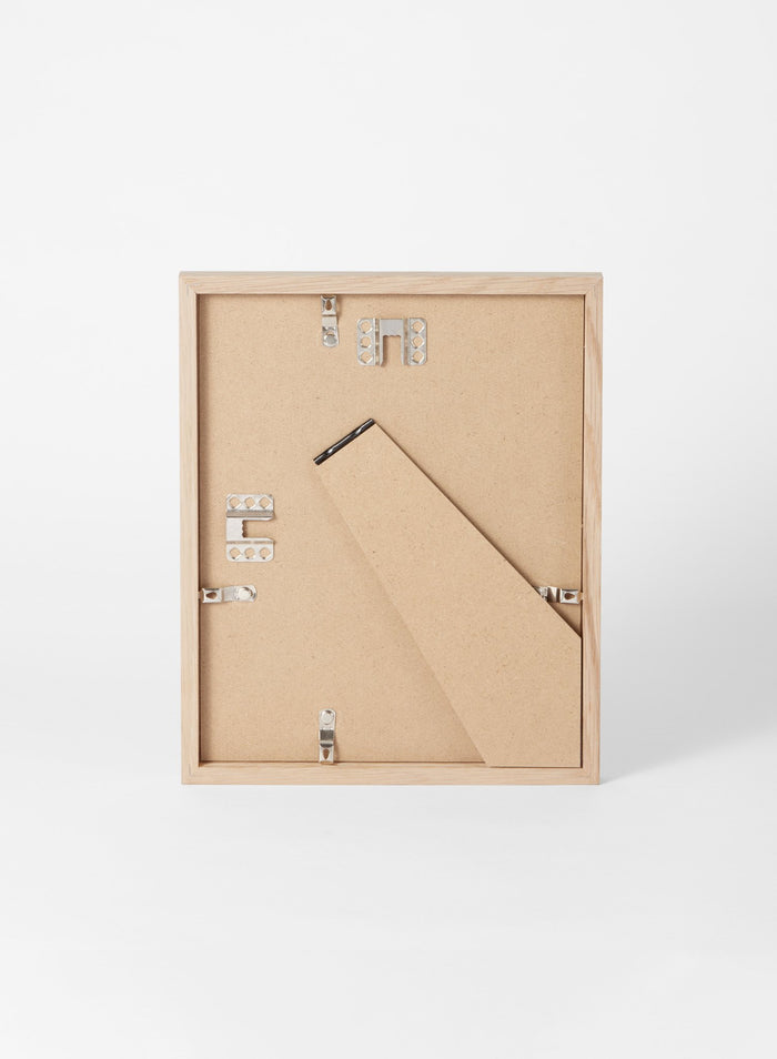 Scandinavian solid oak frame by Opposite Wall - Back of the frame and metal fasteners