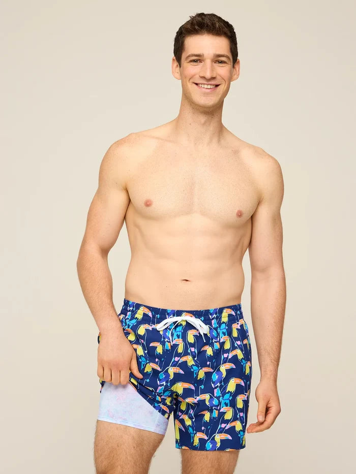 The Toucan Play At That Games 5.5" (Classic Lined Swim Trunk) - Image 1 - Chubbies Shorts