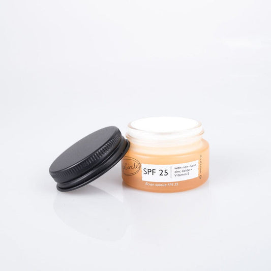 UpCircle SPF 25 Mineral Sunscreen Travel Size 30ml &Keep